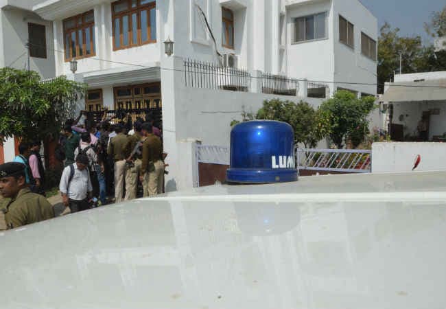 BIHAR : दुष्कर्म के आरोपी RJD MLA राजबल्लभ को जमानत दिलाने की कोशिश करेंगे राज जेठमलानी !