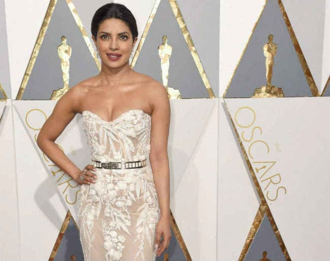 जानें, ऑस्‍कर समारोह में किस तरह की ड्रेस पहनना चाहती थी प्रियंका चोपड़ा