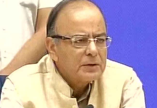 राजनीतिक अडचनें कम हों, तो लक्ष्य को पार कर सकती है सरकार : जेटली