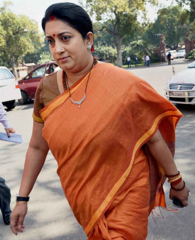 यमुना एक्सप्रेस वे हाइवे दुर्घटना के पीड़ित परिवार ने स्मृति ईरानी पर लगाया अनदेखी का आरोप