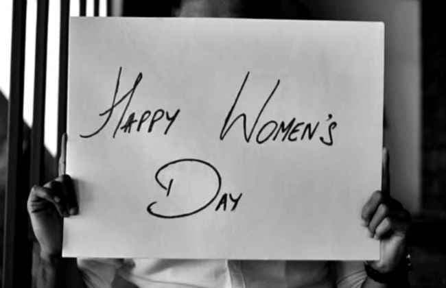 हिंसा झेलतीं महिलाओं का मौन