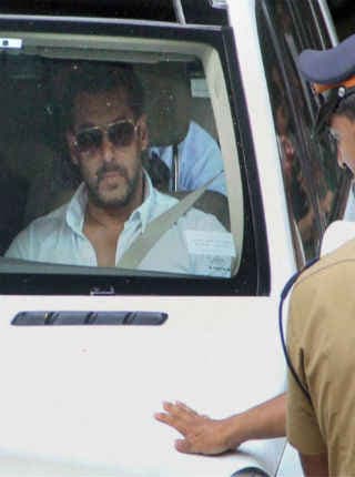 काला हिरण शिकार मामला : कोर्ट में बोले सलमान,'' गलत ढंग से फंसाया गया...''