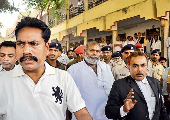 नाबालिग से दुष्कर्म मामला : RJD MLA राजबल्लभ को भेजा गया 2 दिन के रिमांड पर