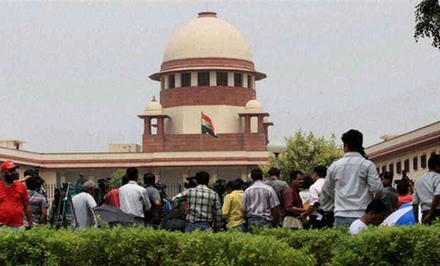 इशरत जहां केस : पुलिसकर्मियों पर कार्रवाई रोकने वाली याचिका पर सुनवाई से सुप्रीम कोर्ट का इनकार