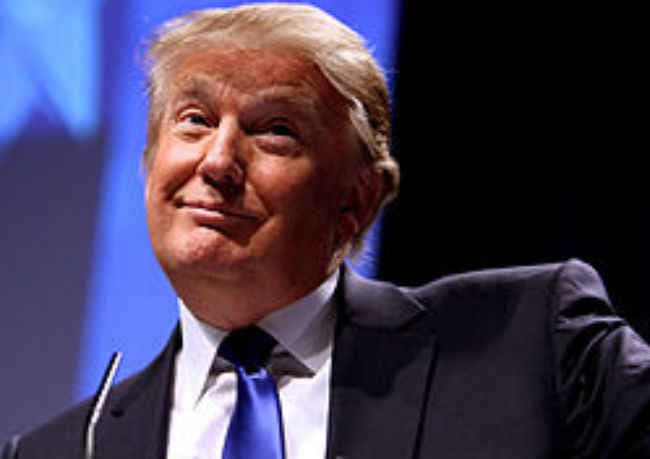 अराजकता के बीच ट्रंप ने रद्द की शिकागो रैली