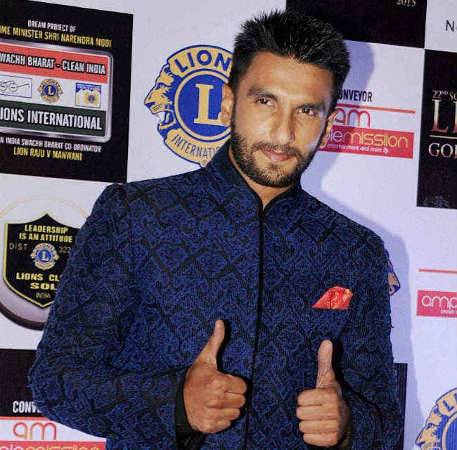 ...जब शाहरुख को देख बेहोश हुए रणवीर सिंह, देखें वीडियो