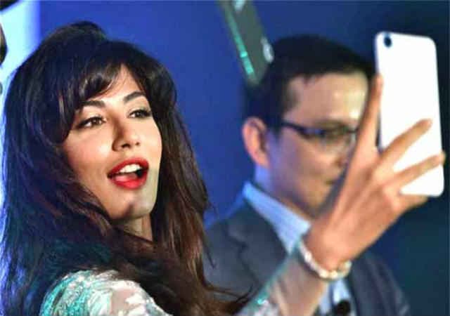 बेहतर सेल्फी लेने के क्या हैं नुस्खे?