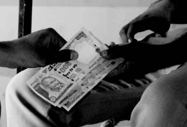 बंगाल चुनाव के दौरान ममता बनर्जी के नेताओं का रिश्वत लेने वाला स्टिंग जारी, मचा हंगामा