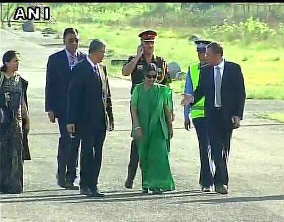 सार्क सम्मेलन में हिस्सा लेने पहुंची सुषमा, पाकिस्तान ने जतायी रिश्ते बेहतर होने की उम्मीद