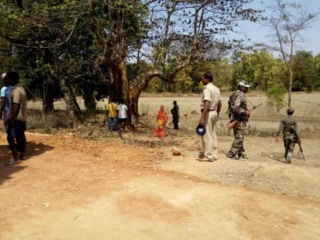 झारखंड के गुमला में सड़क निर्माण कर रहे श्रमिकों पर उग्रवादियों ने की गोलीबारी, चार मरे