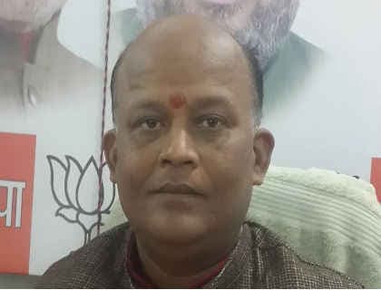 विधान परिषद की कार्रवाई में बाधा डाल रहे बीजेपी MLC पर आक्रोशित हुए सभापति, किया निलंबित