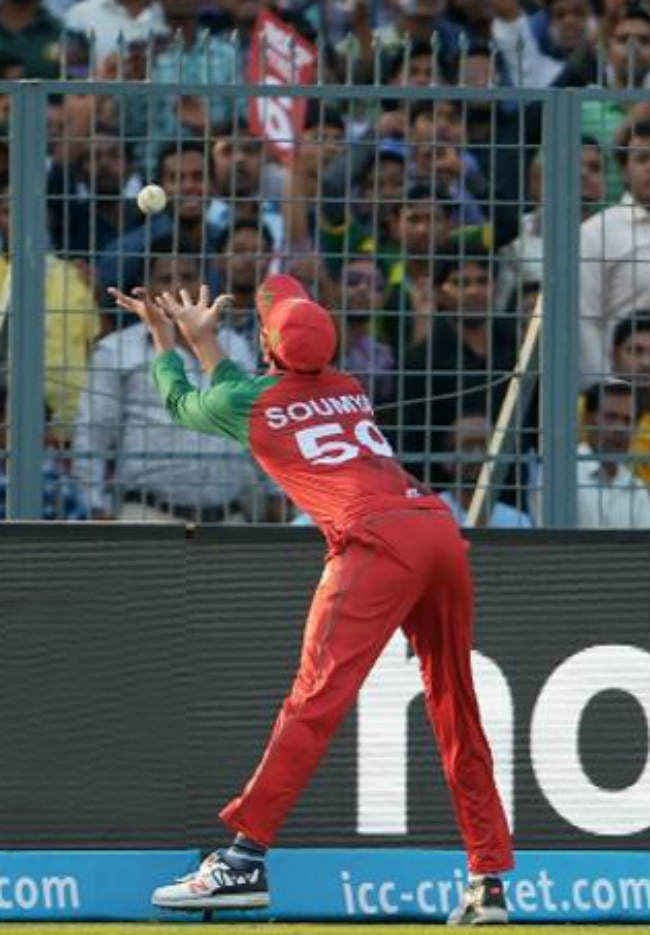 सौम्‍य सरकार ने हाफिज का लपका अविश्वसनीय कैच, देखकर आप रह जाएंगे दंग