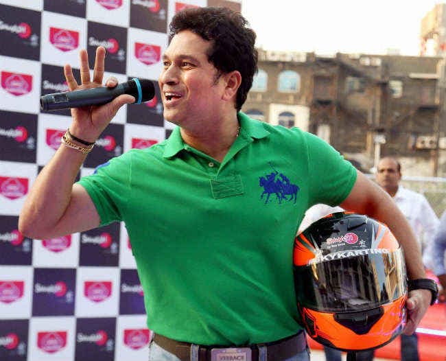 तेंदुलकर ने मुंबई में स्काई कार्टिंग ट्रैक का उद्घाटन किया