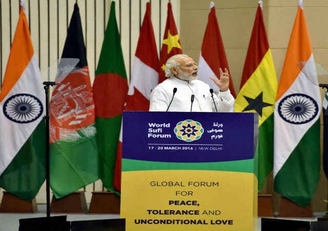 सूफी सम्मेलन में मोदी के स्वागत में  लगे "भारत माता की जय" के नारे