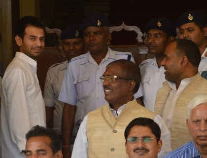 तेज प्रताप ने सदन में की गलती, ऊर्जा विभाग के प्रश्न पर पढ़ दिया स्वास्थ्य विभाग का जवाब