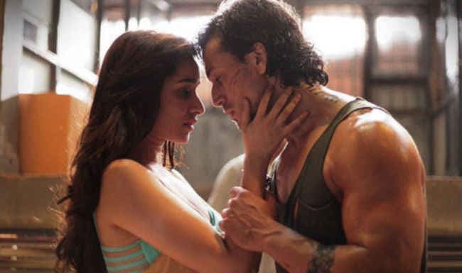 VIDEO: टाइगर-श्रद्धा का रोमांस, ''सब तेरा...'' गाना हुआ रिलीज