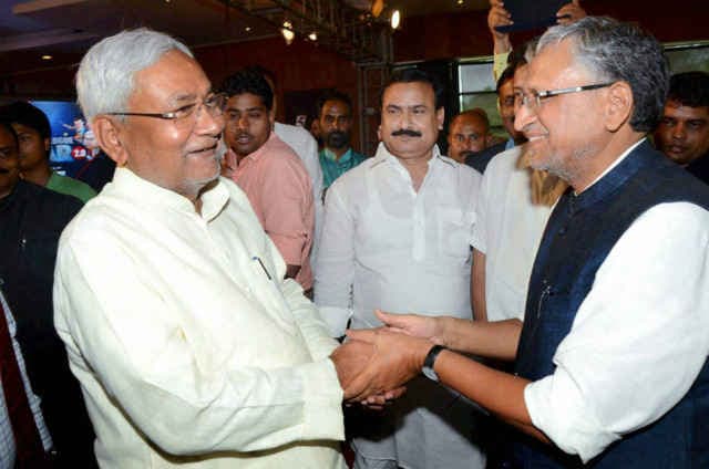 सुमो ने लौटाया गिफ्ट तो नीतीश ने बिहार में ‘गिफ्ट कल्चर'' पर लगायी रोक