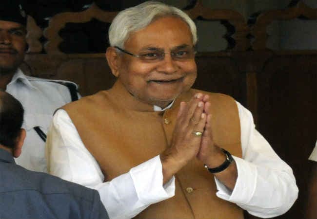 बिहार दिवस पर CM नीतीश ने बरसाएं उपलब्धियों के Tweets