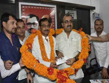 Bihar : पूर्व RJD सांसद वीरचंद पासवान भाजपा में शामिल