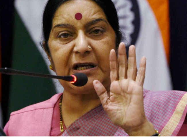 फादर टॉम की रिहाई के लिए हर संभव प्रयास किया जा रहा है : सुषमा