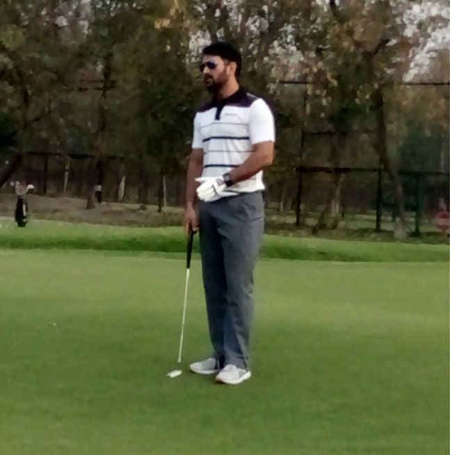 ...जब धौनी ने रोहित और शास्त्री के साथ खेला गोल्फ