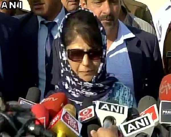 महबूबा ने राज्यपाल से मुलाकात के बाद कहा, विश्वास कायम करने में वक्त लगा