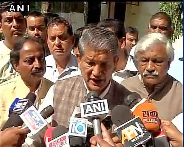 उत्तराखंड : कांग्रेस ने खटखटाया कोर्ट का दरवाजा, भाजपा लगा रही है लोकतंत्र की हत्या का आरोप