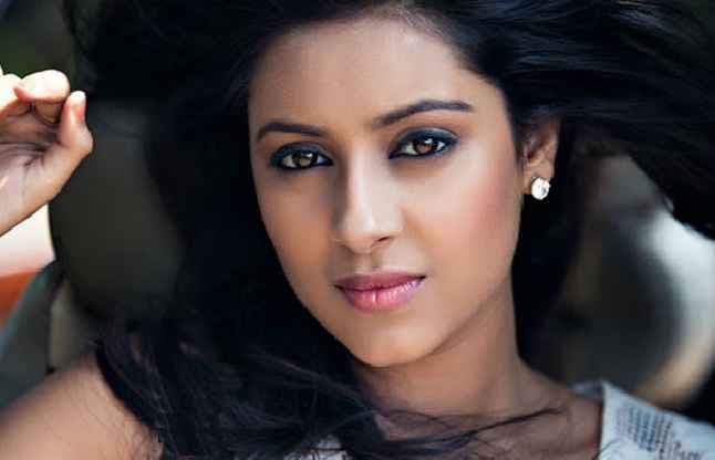 प्रत्युषा के फ्लैट की पुलिस ने ली तलाशी, दवा-शराब बरामद