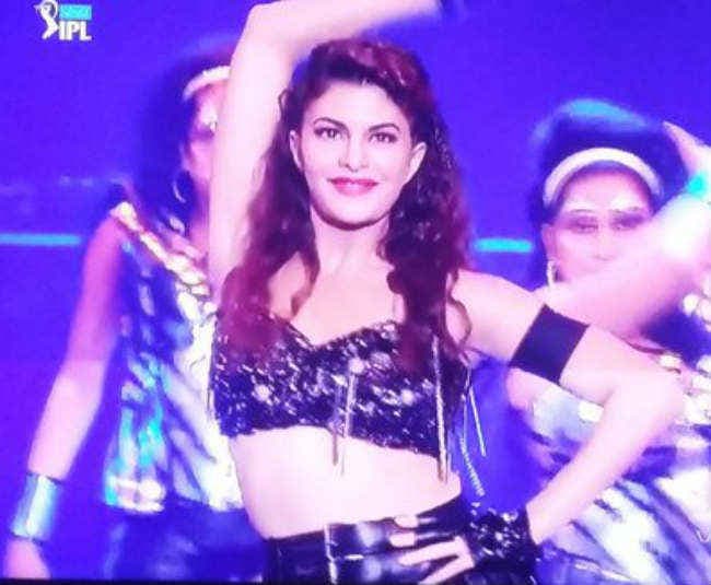 बॉलीवुड के तड़के के बीच आईपीएल नौ का शुभारंभ