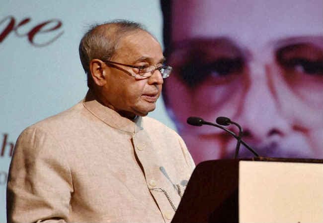 कुछ हठी लोगों की सनक के भरोसे देश की विविधता को नहीं छोड़ा जा सकता : राष्ट्रपति