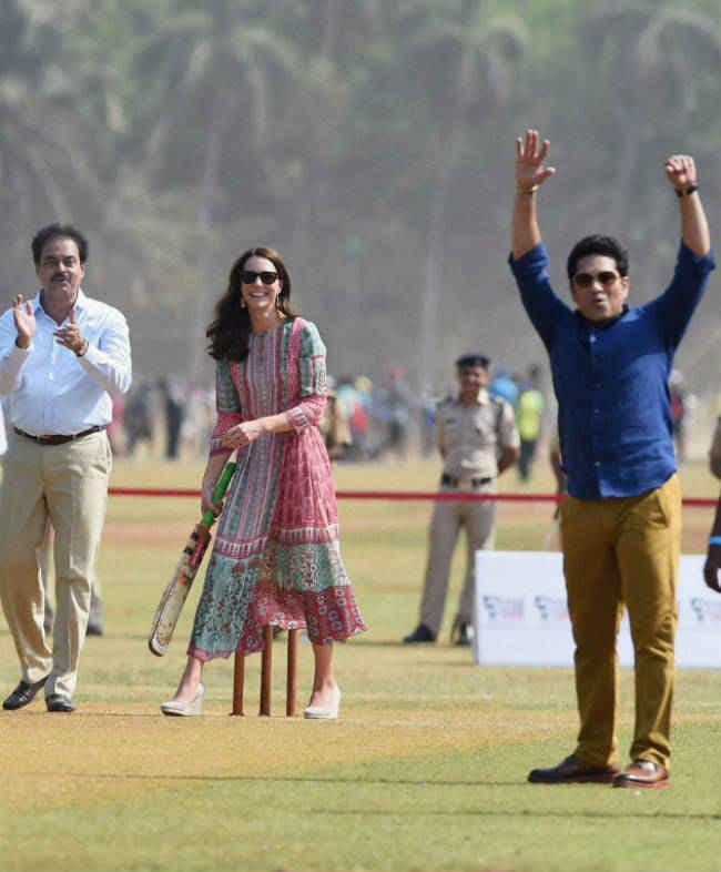 तेंदुलकर ने प्रिंस विलियम के साथ क्रिकेट खेला