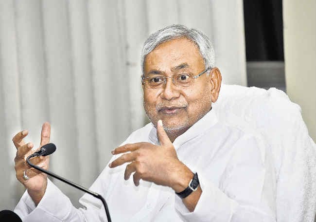 नीतीश का एलान : अब भाजपा की गुंजाइश नहीं