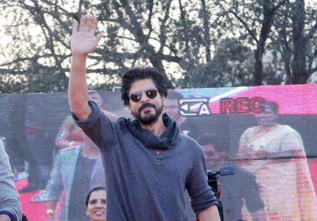 ''फैन'' पर रोक लगाने से न्यायालय का इनकार, जानें पूरा मामला ?