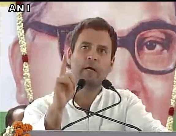 भाजपा और आरएसएस के लोग दलित के बच्चों को अलग बैठाना चाहते हैं : राहुल गांधी