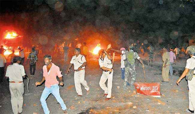 झारखंड के कई शहरों में रामनवमी जुलूस के दौरान बवाल, एक की मौत, बोकारो में 24 की धड़-पकड़