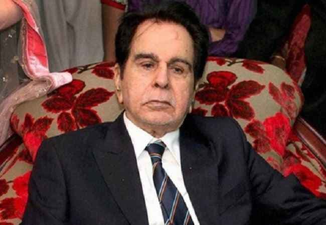 आइसीयू से बाहर हुए अभिनेता दिलीप कुमार, हालत में सुधार