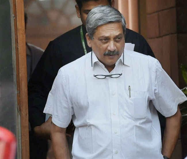 चीन के साथ संबंधों को सर्वोच्च प्राथमिकता देता है भारत: पर्रिकर