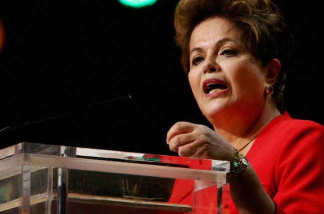 खाते में हेराफेरी मामला : रोसेफ पर महाभियोग के बाद ब्राजील में राजनीतिक संकट