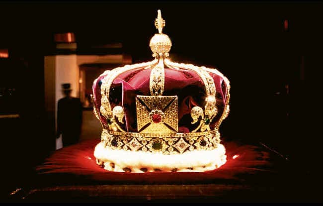 किसका कोहिनूर : एक अंतहीन कहानी!