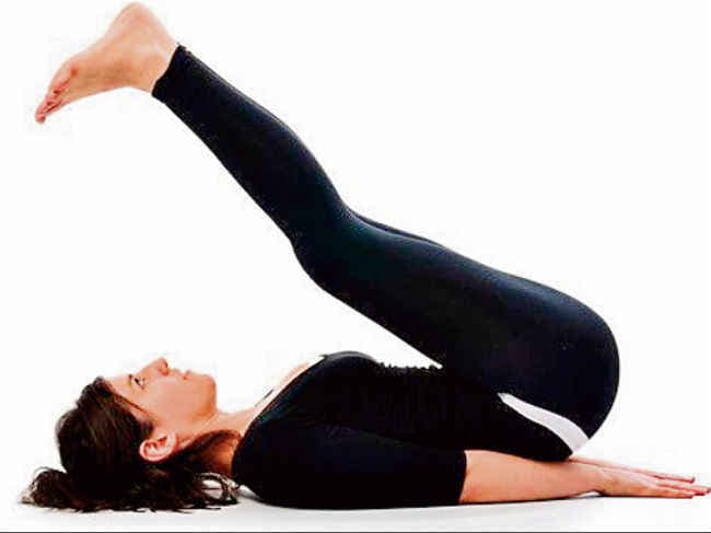 पेट की चरबी कम करना है तो करें ये आसन