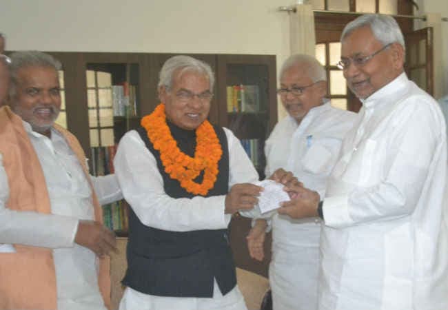 बिहार : भाजपा के पूर्व विधायक जदयू में शामिल