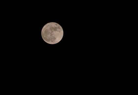 विधाता की इस नसीहत की वजह से चांद की बढ़ती गयी खूबसूरती, पढ़ें दिलचस्प कहानी