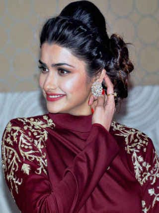 अजहरुद्दीन की पहली पत्नी नौरीन से मिलना भावुक पल : प्राची देसाई