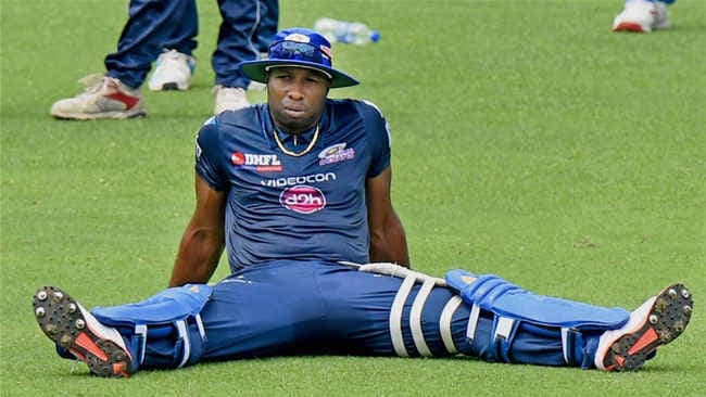 युवाओं के साथ बेहतरीन काम कर रहे हैं द्रविड : पोलार्ड