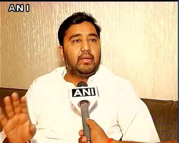 मंदिर के बाद अब दरगाह जायेंगी तृप्ति देसाई, शिवसेना नेता ने कहा- चप्पल से मारेंगे