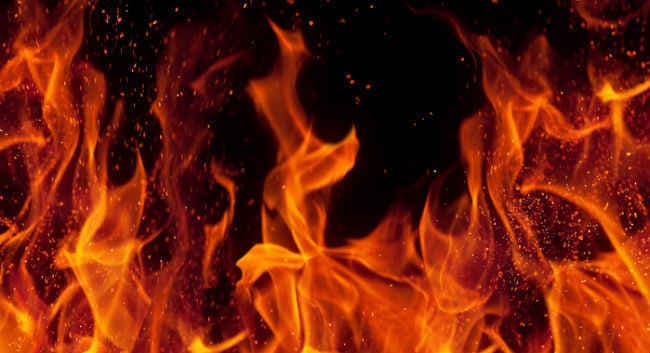 लखीसराय में कोयले से लदी मालगाड़ी में लगी आग, 50 किमी तक दौड़ती रही ‘द बर्निंग ट्रेन’