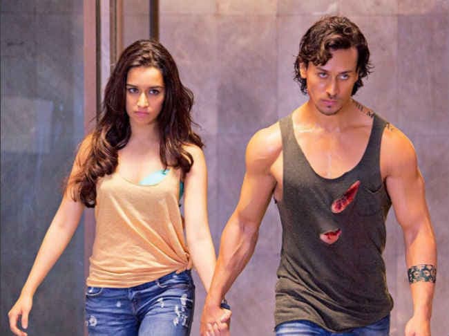 फिल्‍म रिव्‍यू ''बागी'' : दमदार एक्‍शन लेकिन कहानी में नयापन नहीं, VIDEO