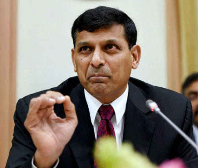 संसदीय समिति के सामने रघुराम राजन ने "आर्थिक सुस्ती "  को बताया कर्ज डूबने की वजह