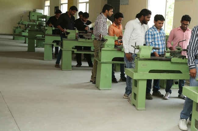 आइआइटी की मदद से सभी पॉलिटेक्निक कॉलेज बनेंगे सेंटर ऑफ एक्सीलेंस, बिहार सरकार ने किये 32 करोड़ स्वीकृत