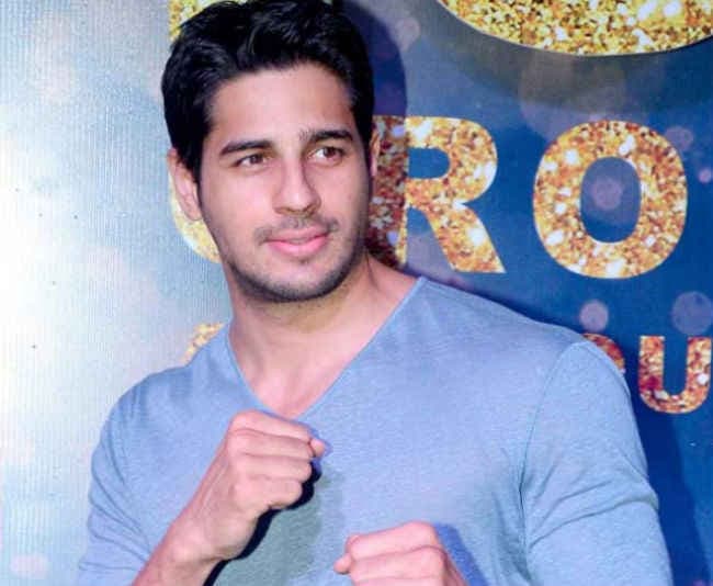 विज्ञापन के लिए उत्पाद के बारे में जानना कलाकार की जिम्मेदारी: सिद्धार्थ मल्‍होत्रा